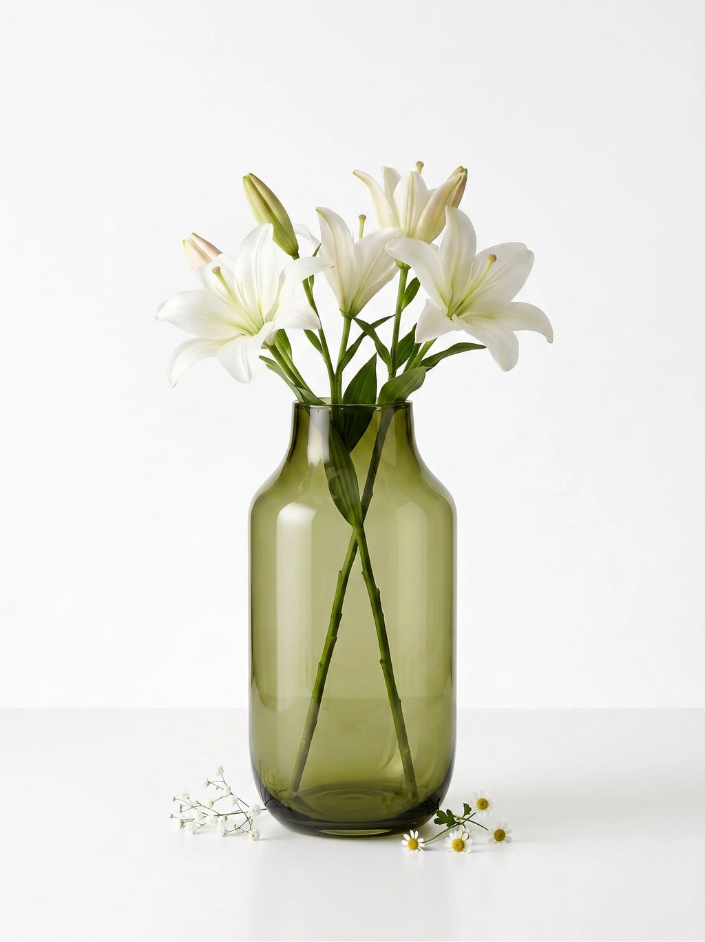 Apothecary Wide Shoulder Glass Vase — Hand-Blown Glass from Firozabad, India — Premium Detail