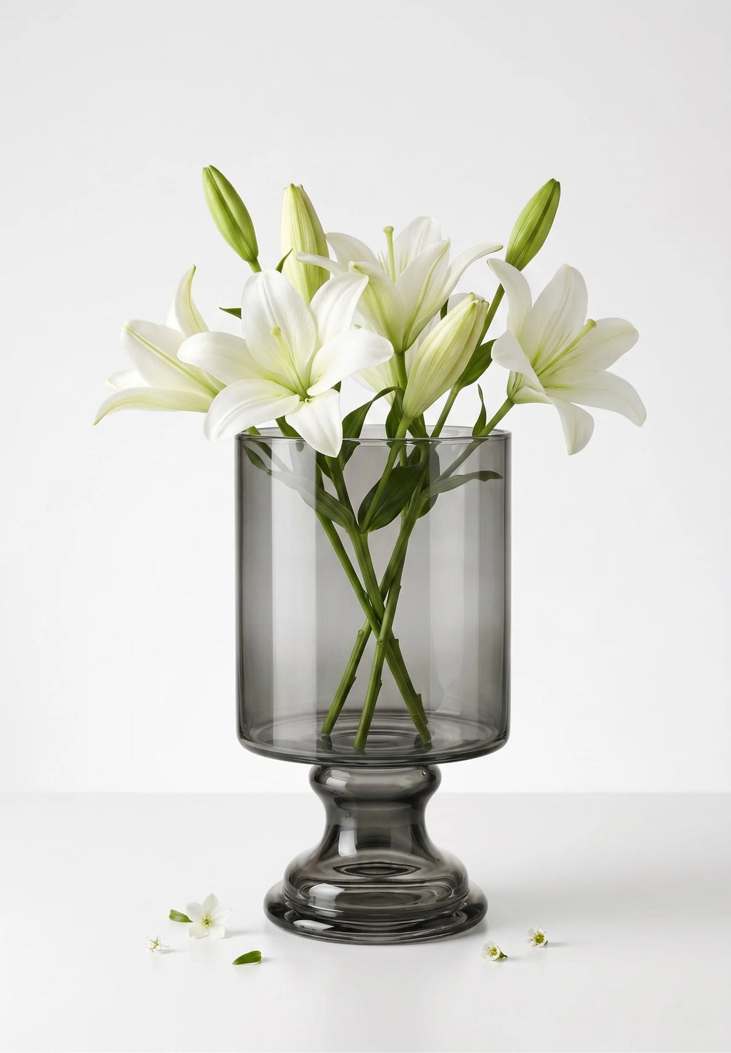 Royal Goblet Pedestal Glass Vase — Hand-Blown Glass from Firozabad, India — Detail Close-Up