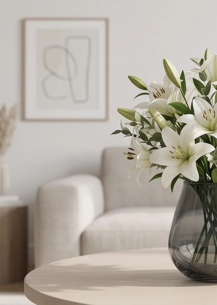Luna Curve Smooth Glass Vase — Hand-Blown Glass from Firozabad, India — Gifting Presentation