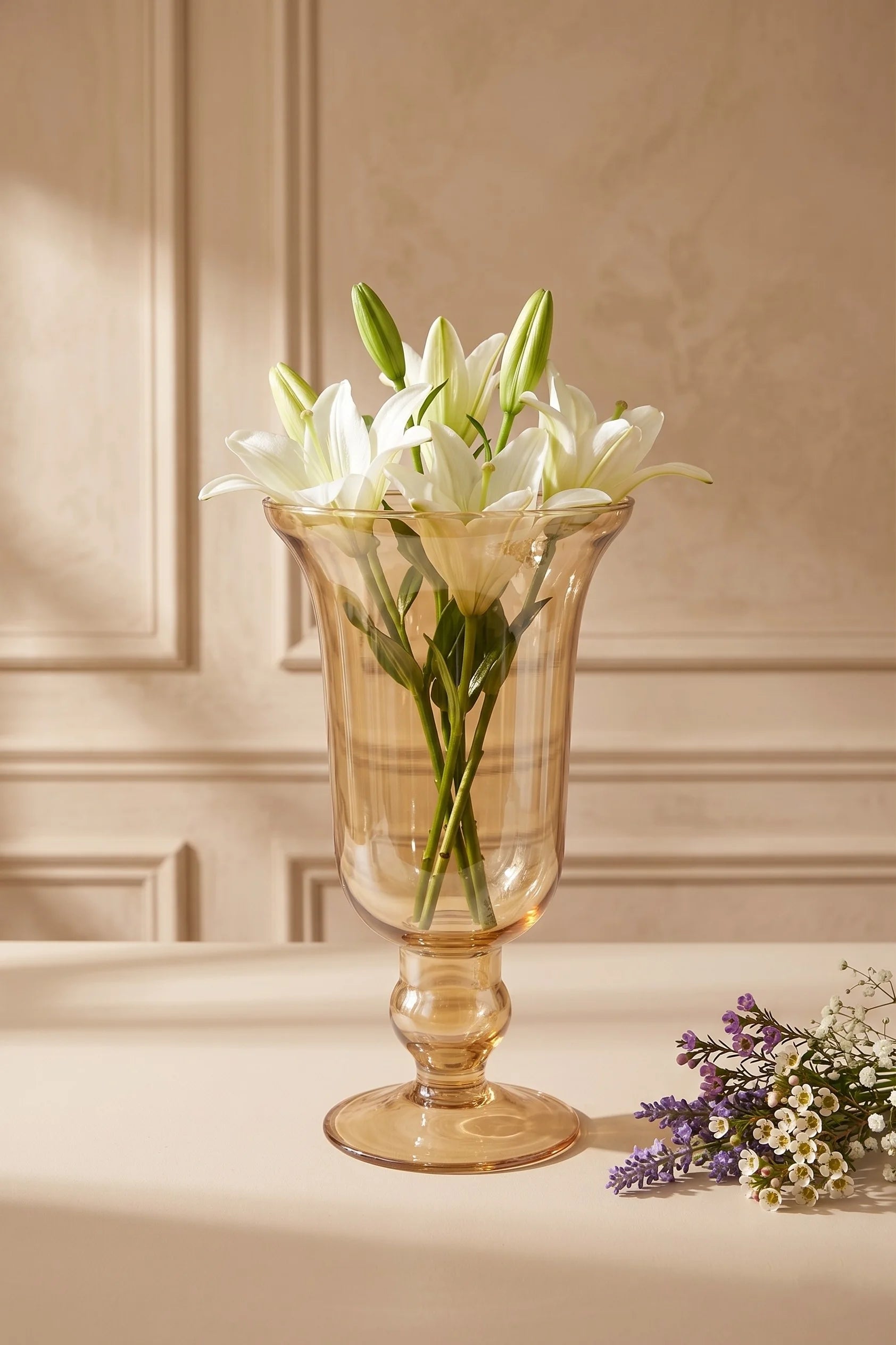 Blossom Chalice Smooth Glass Vase — Hand-Blown Glass from Firozabad, India — Detail Close-Up