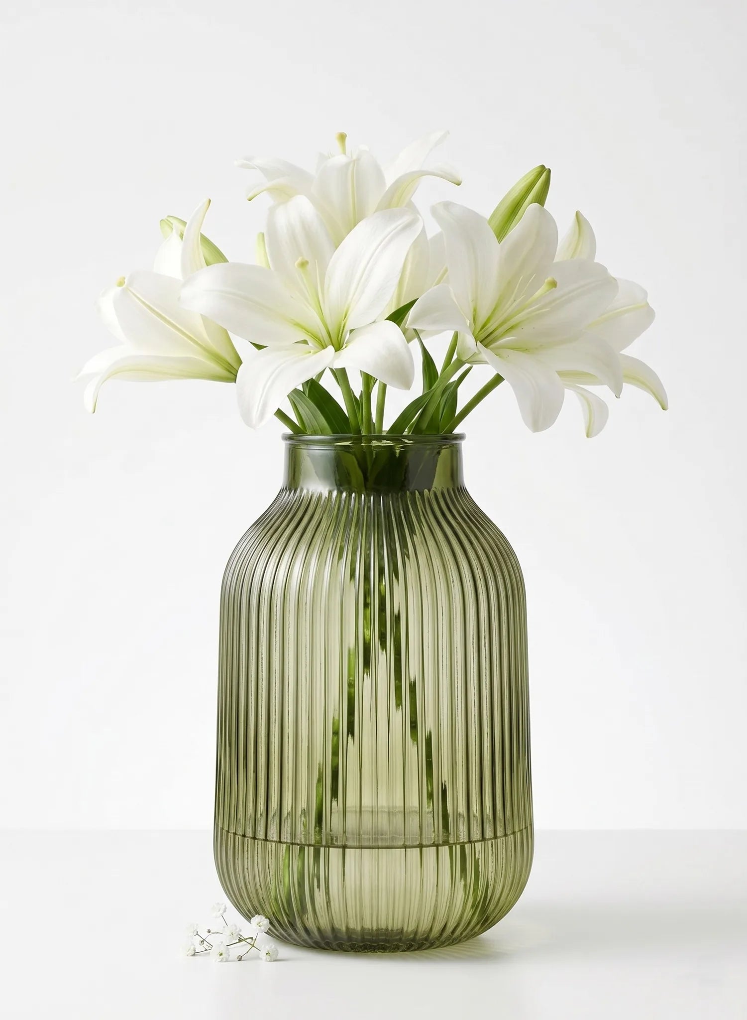 Salai Glass Flower Vase – Green (9.1")